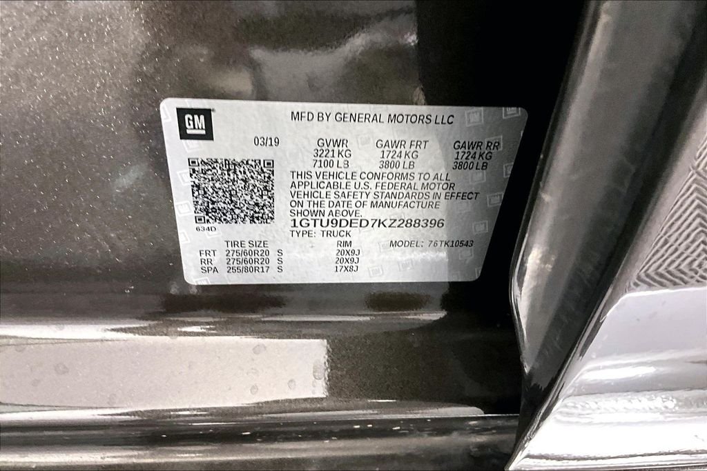 Used 2019 Gray GMC SLT image 4