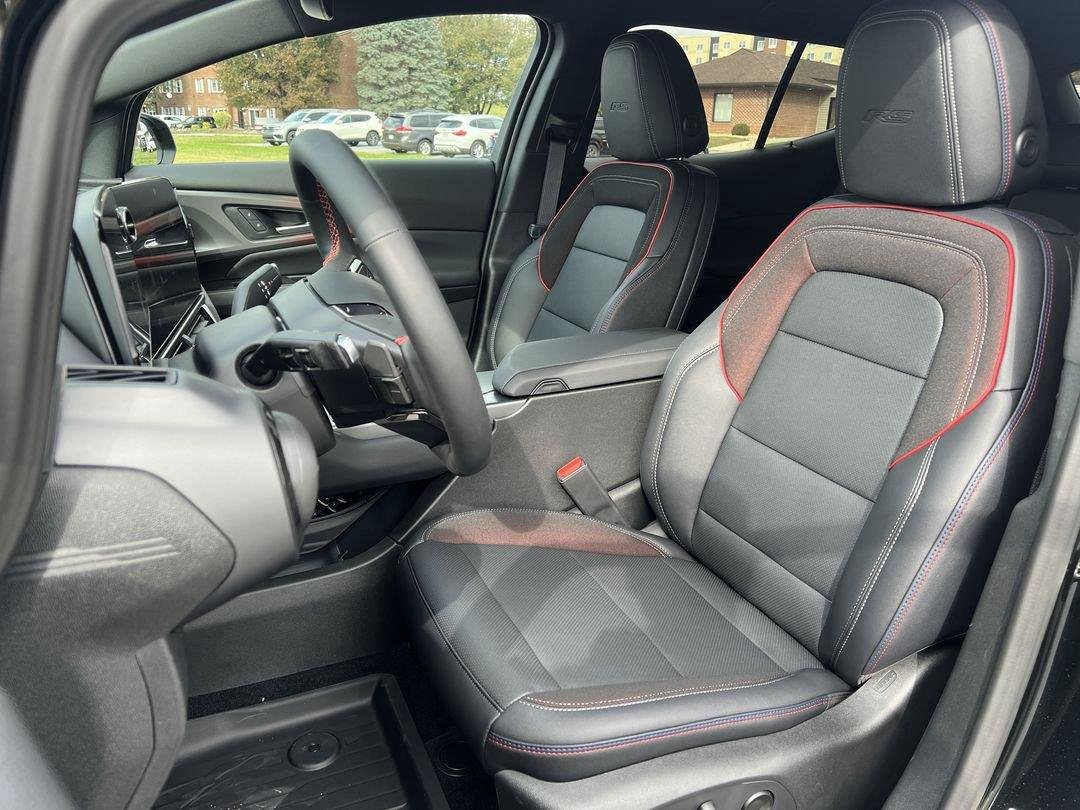 2026 Chevrolet Equinox EV RS - Photo 13