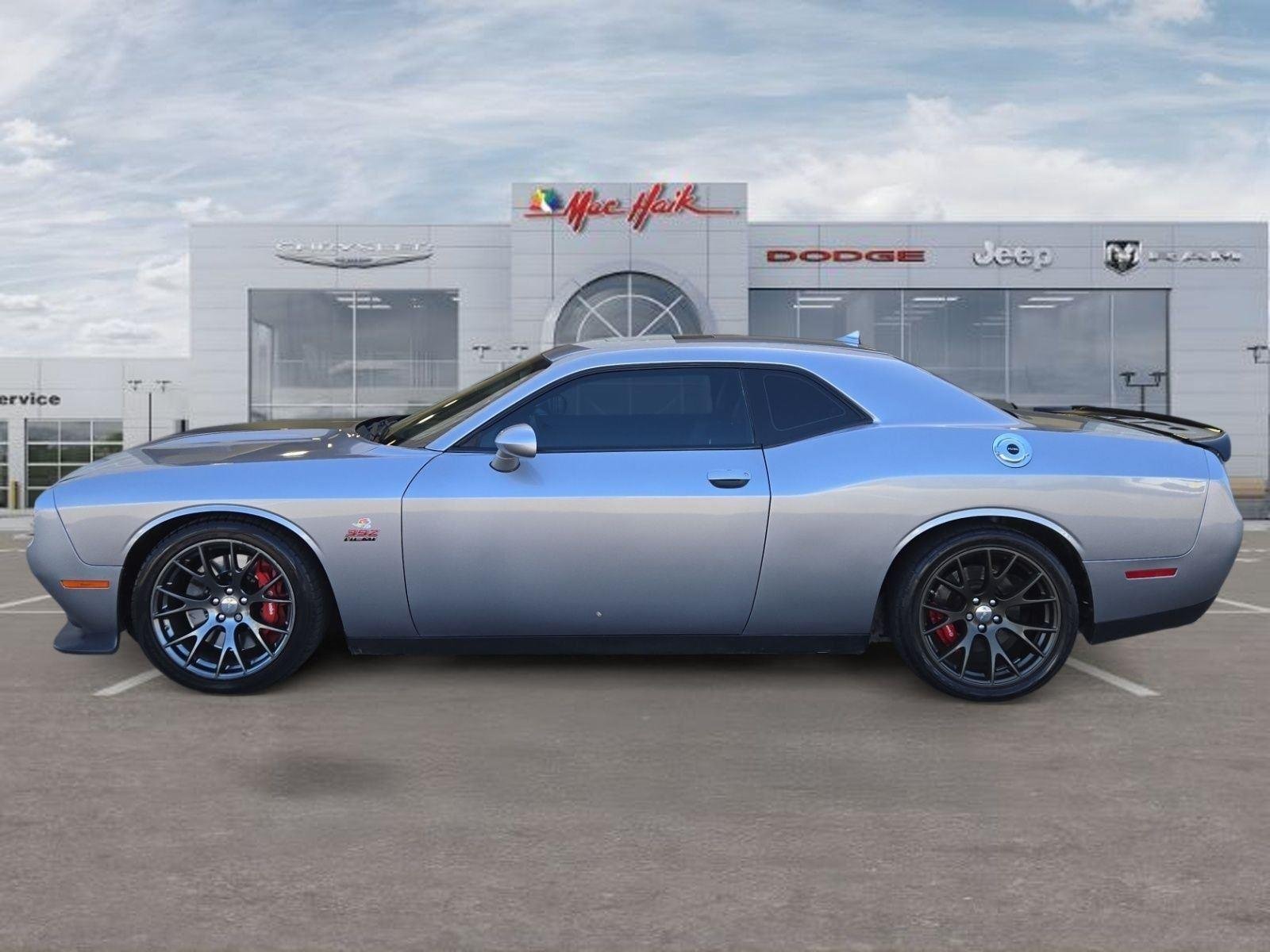 Used 2015 Billet Silver Metallic Clearcoat Dodge SRT 392 image 2