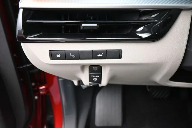 New 2026 Scarlet Ember Tintcoat Nissan Platinum image 23