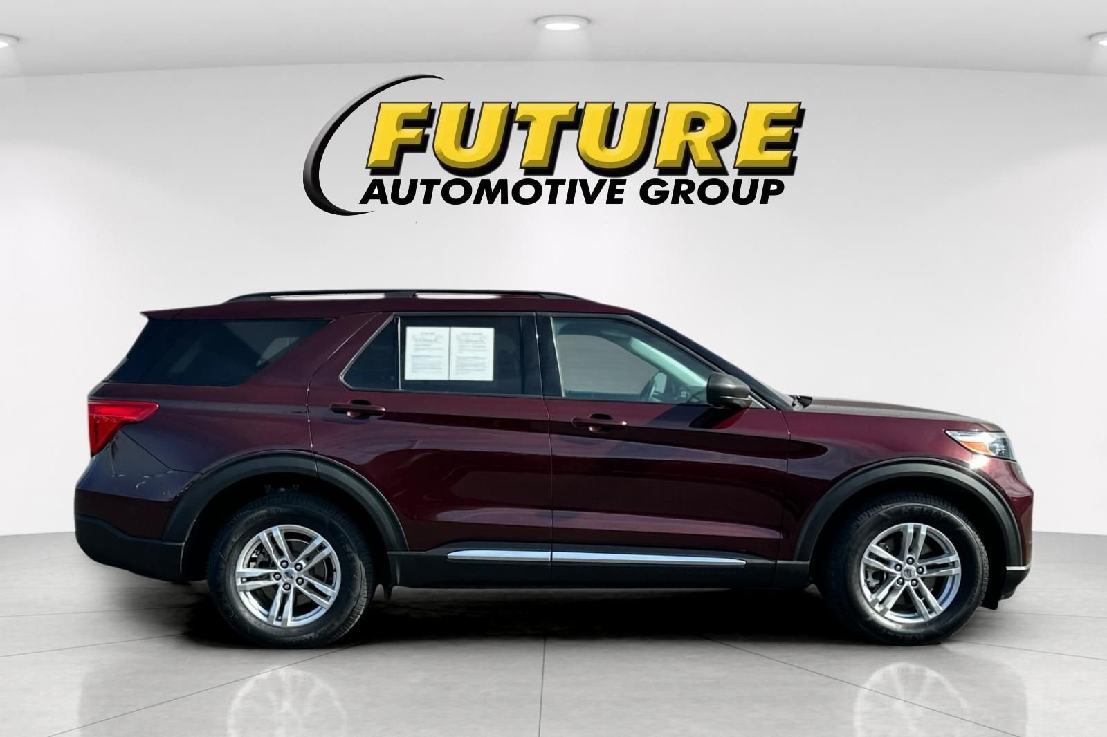 Used 2022 Red Ford XLT image 2
