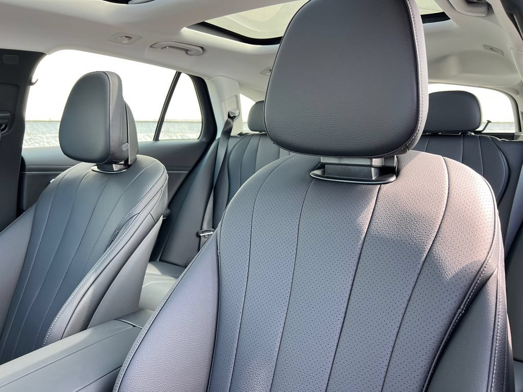 New 2026 Obsidian Black Metallic Mercedes-Benz E 450 image 51