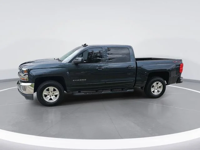 Used 2018 Gray Chevrolet LT image 2