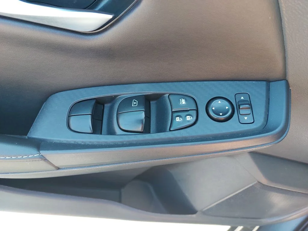 Used 2024 Gray Nissan SV image 27
