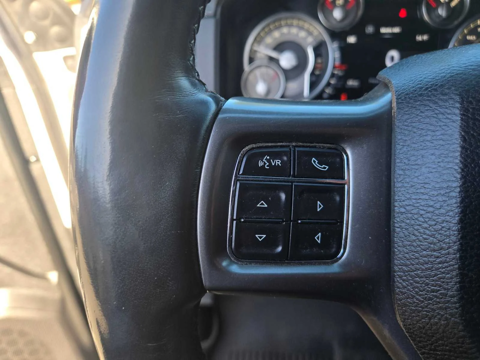 Used 2016  Ram Longhorn Limited image 28