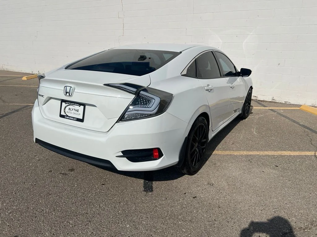 Used 2018 Taffeta White Honda LX image 6