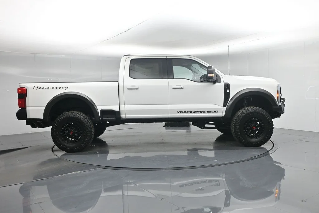 New 2026 Star White Metallic Tri-Coat Ford Lariat image 30