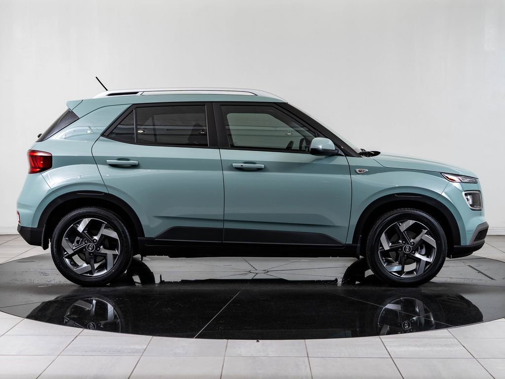 Used 2025 Mirage Green Hyundai SEL image 11