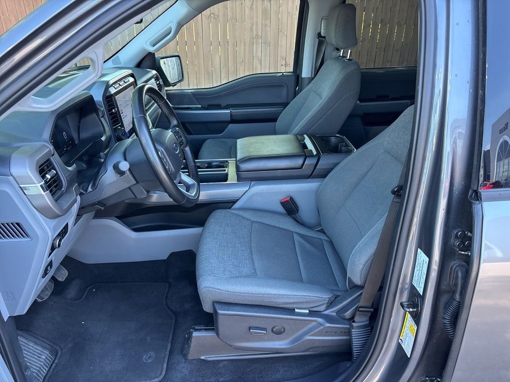 Used 2024 Gray Ford XLT image 9