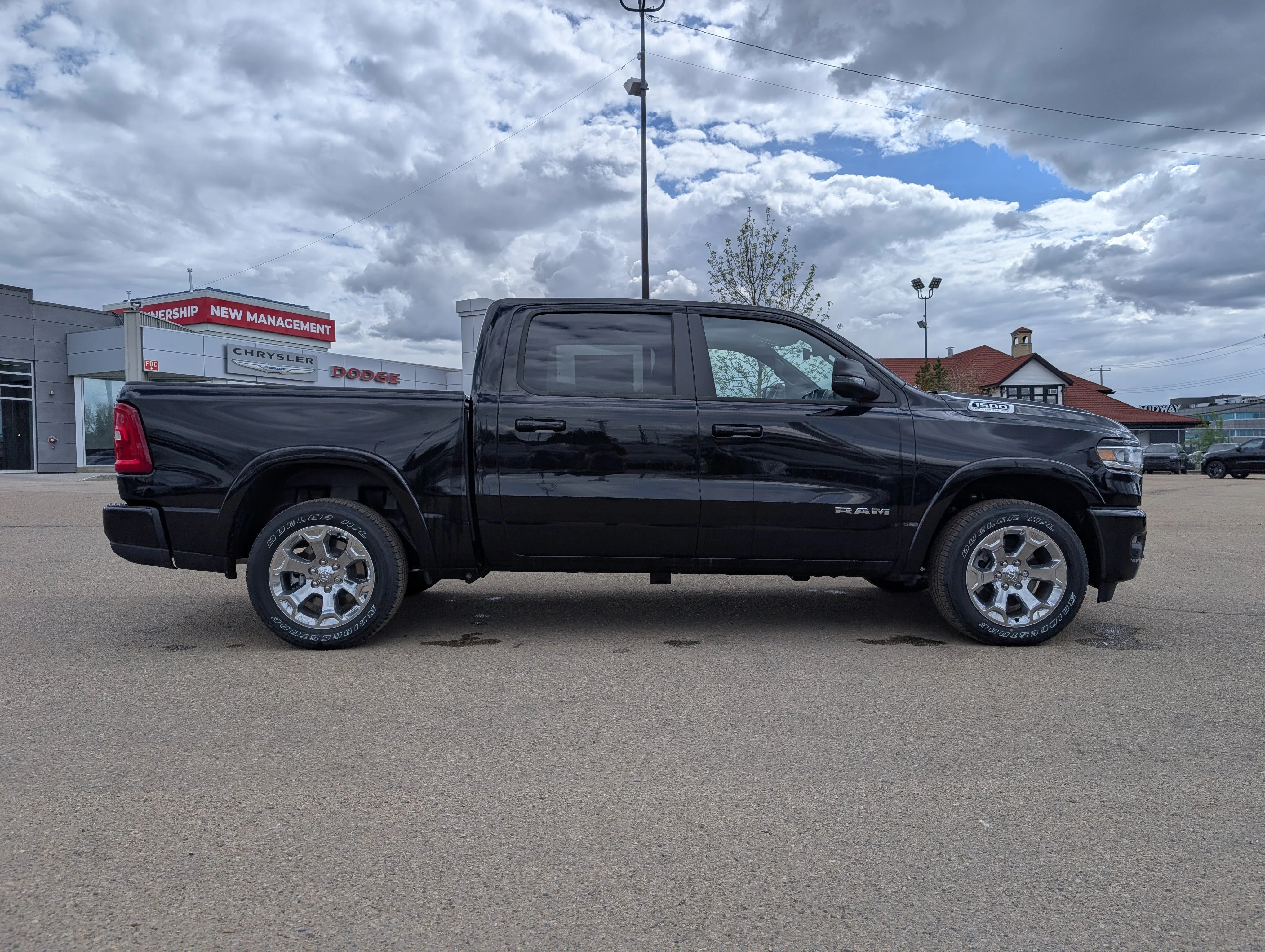 New 2026 Diamond Black Crystal Pearl Ram Big Horn image 8
