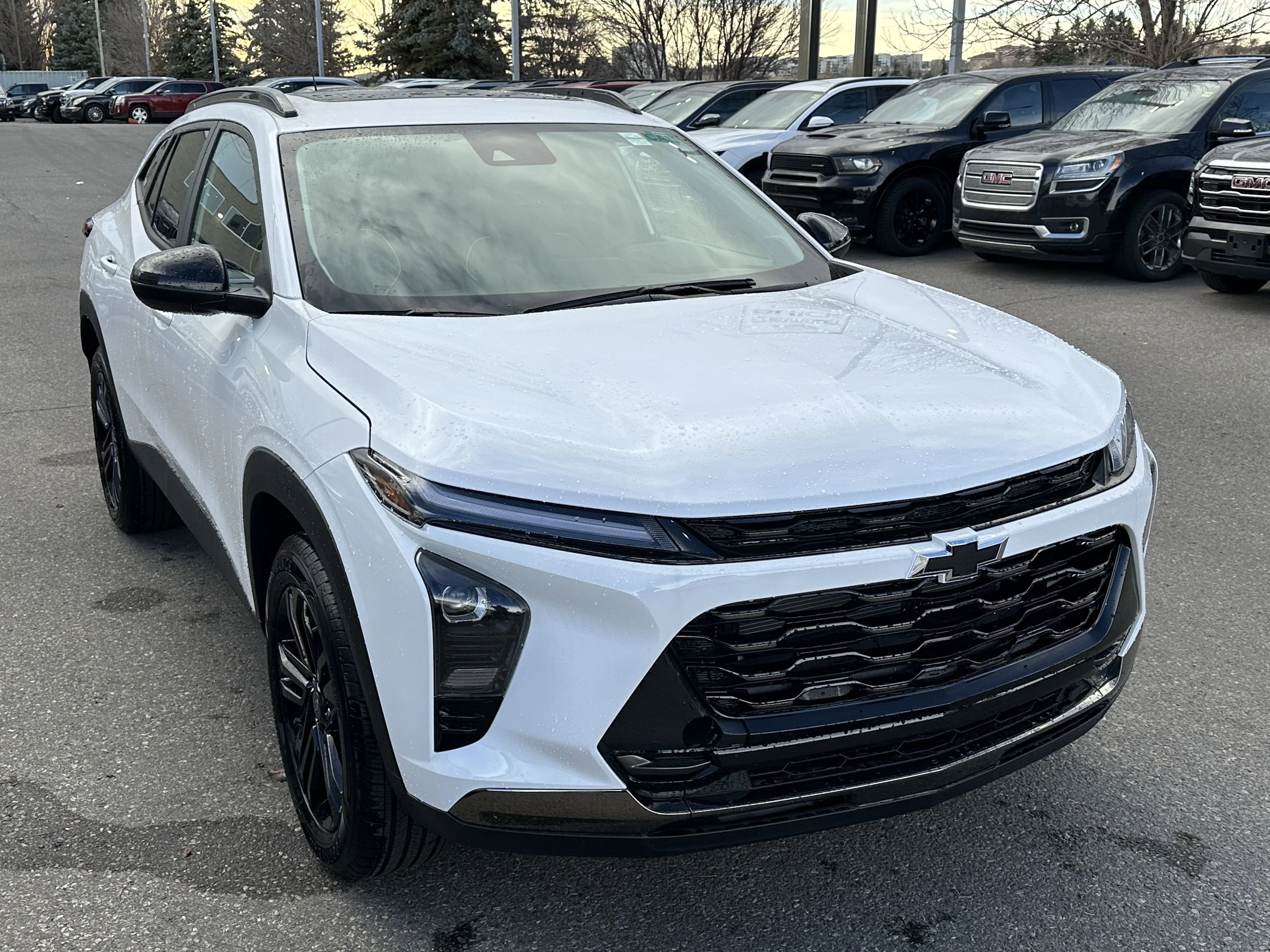 New 2026 Summit White Chevrolet ACTIV image 7