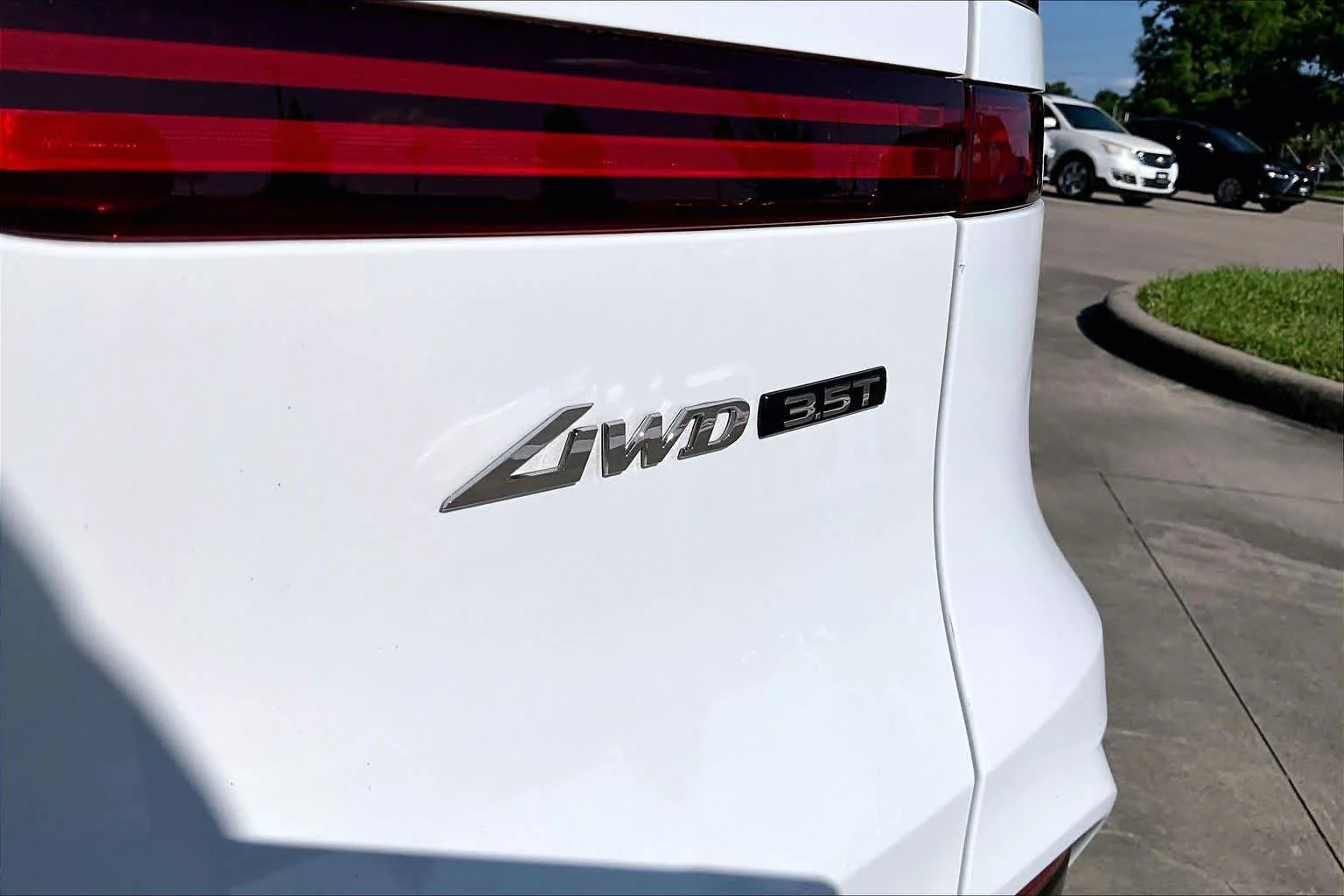 Used 2026 Alta White Genesis 3.5T Sport Prestige image 20