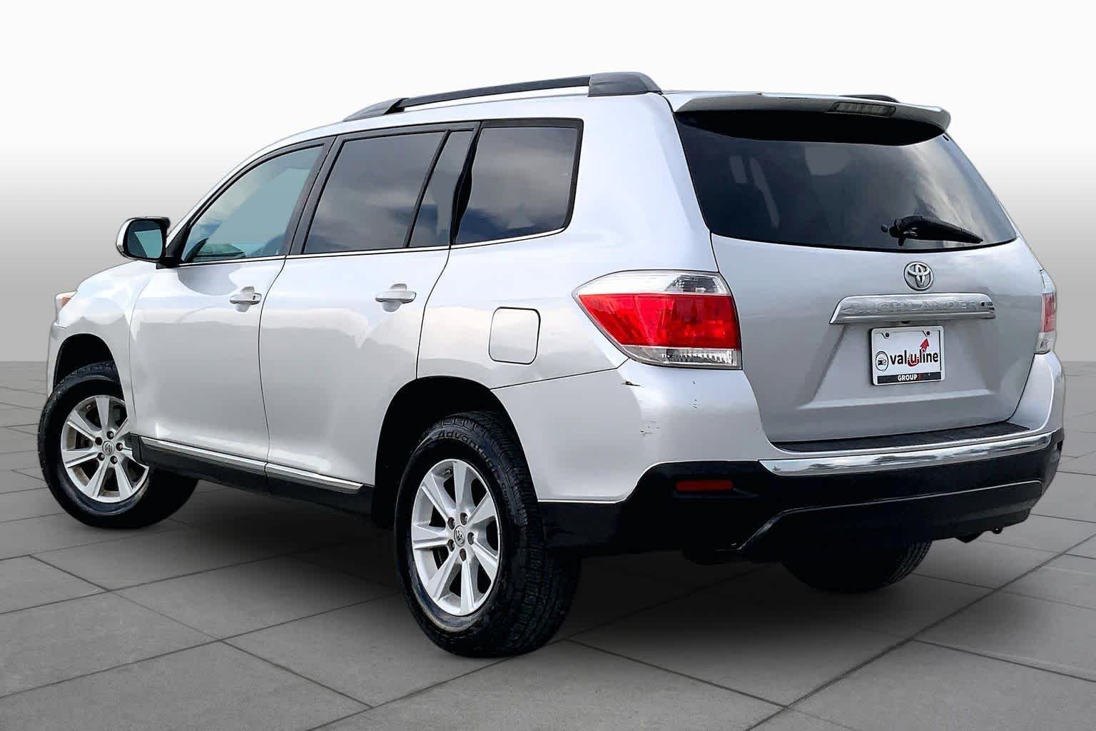 Used 2013 Classic Silver Metallic Toyota Plus image 11