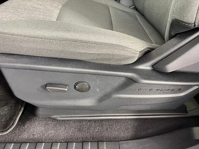 Used 2023 White Ford XLT image 15