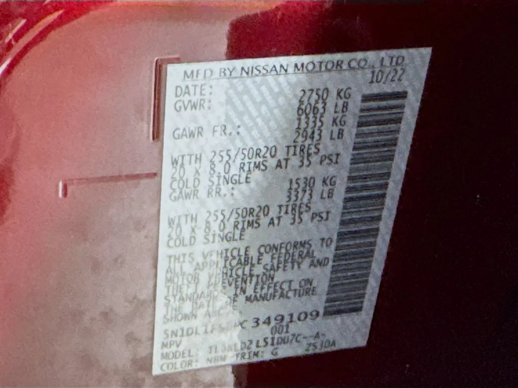 Certified Used 2023 Red INFINITI LUXE image 44