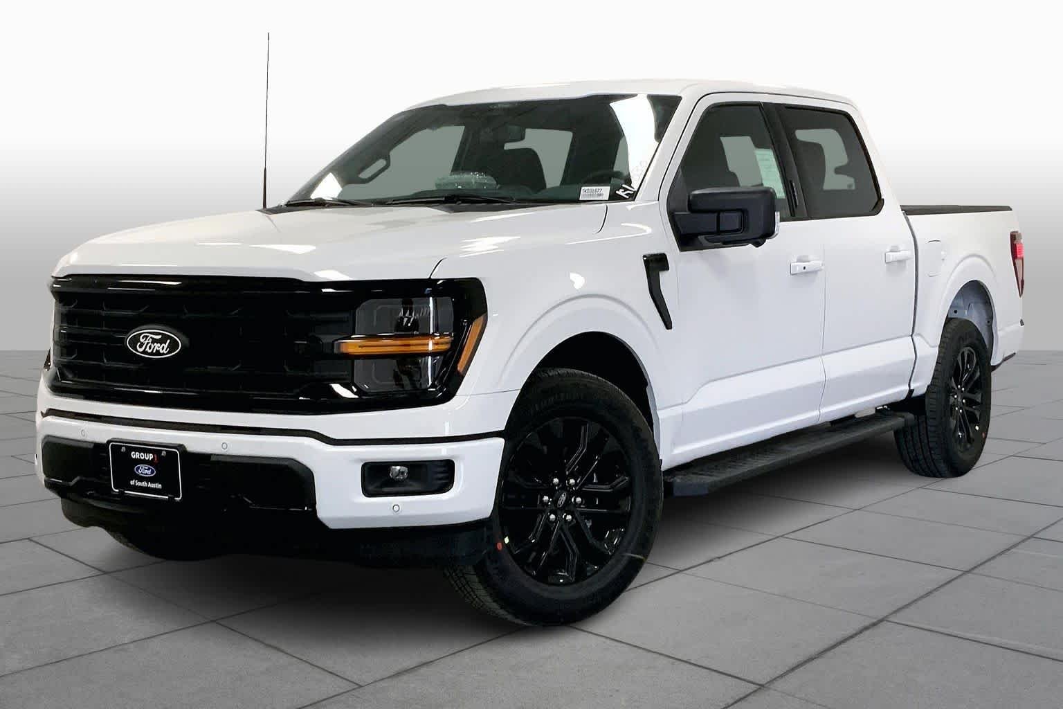 New 2026 Oxford White Ford XLT image 22
