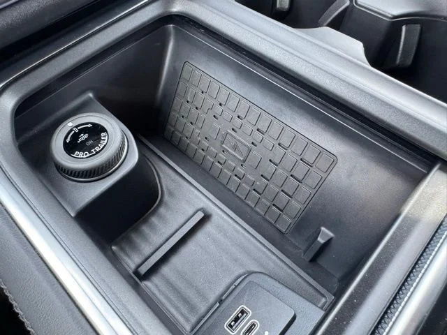 Used 2025 Gray Ford Tremor image 35