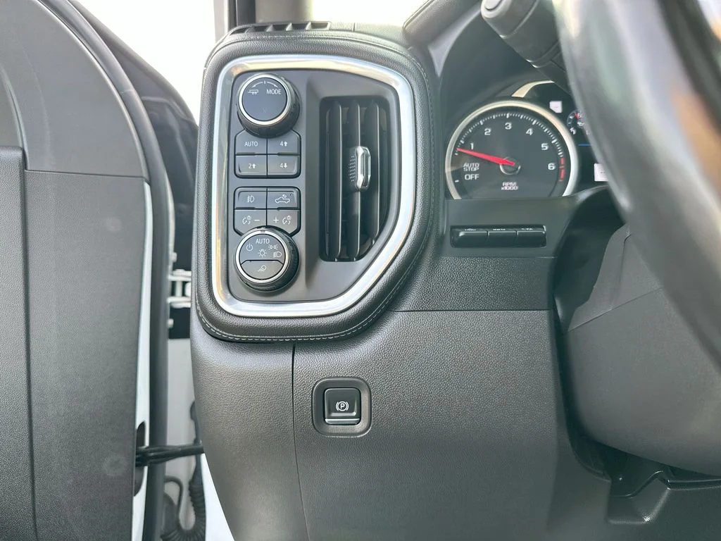Used 2021 White Chevrolet LTZ image 8