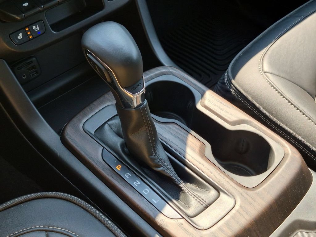 Used 2022 Gray GMC Denali image 16