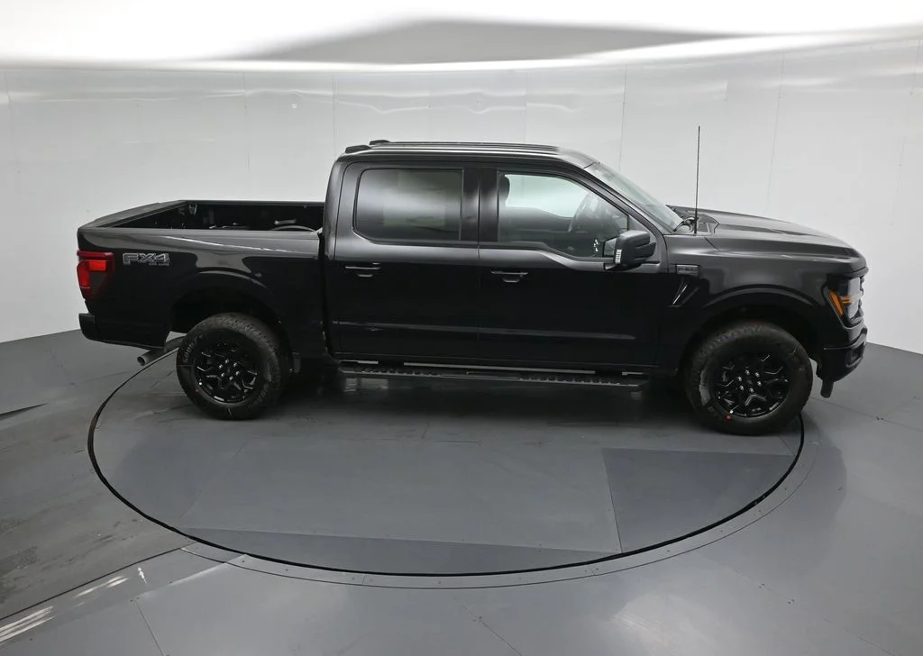 New 2026 Agate Black Metallic Ford XLT image 37