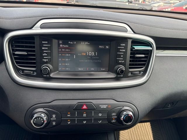 Used 2019 Titanium Silver Kia LX image 13