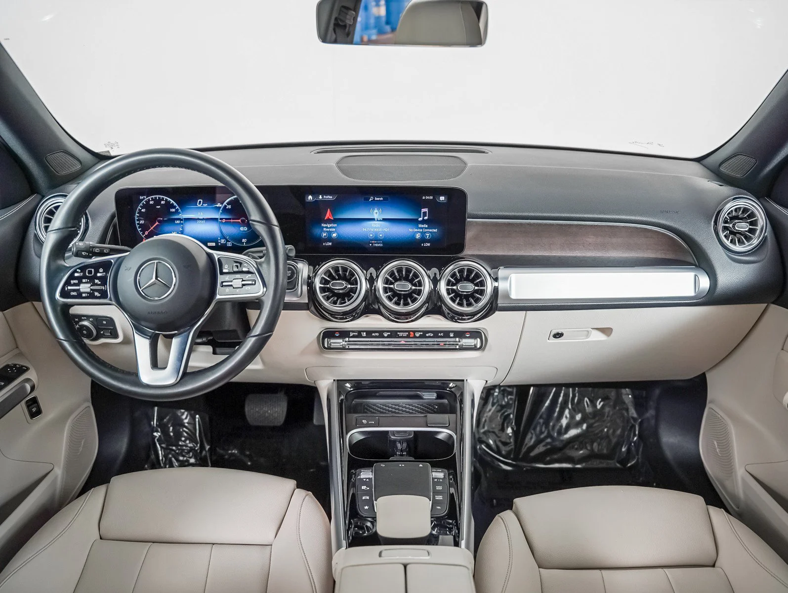 Certified Used 2023 Polar White Mercedes-Benz 300 4MATIC® image 13