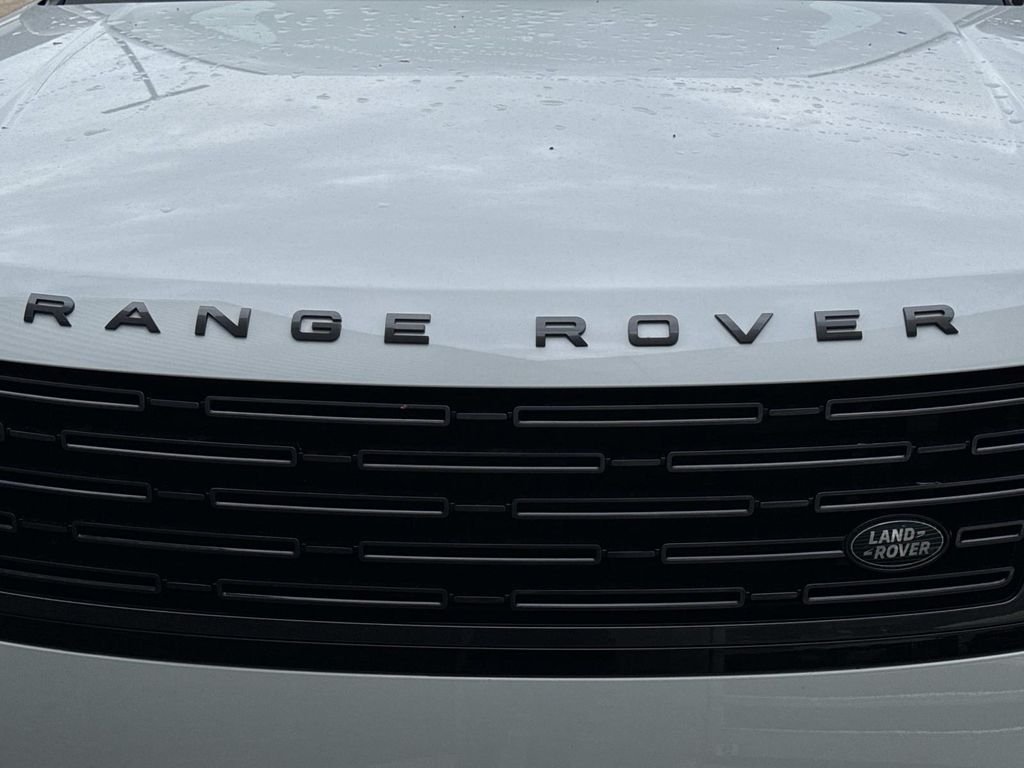 New 2026 Fuji White Land Rover SE image 11