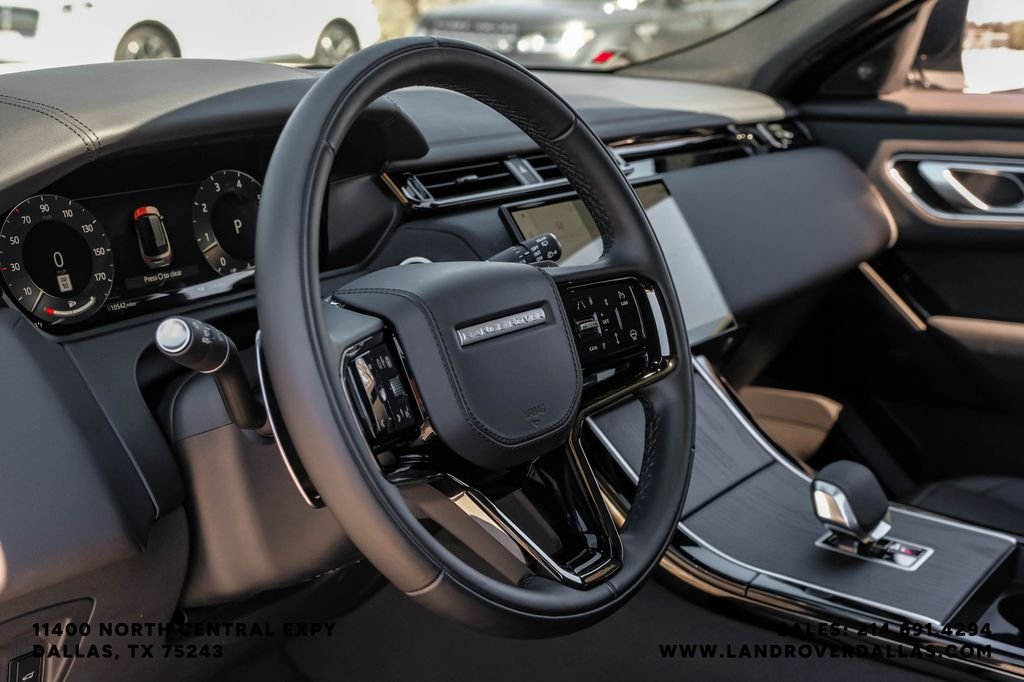 Used 2026 White Land Rover Dynamic SE image 15
