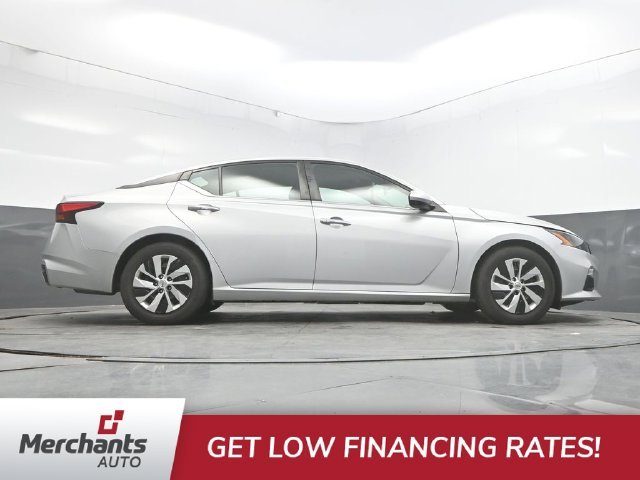 Used 2022 Silver Nissan 2.5 S image 44