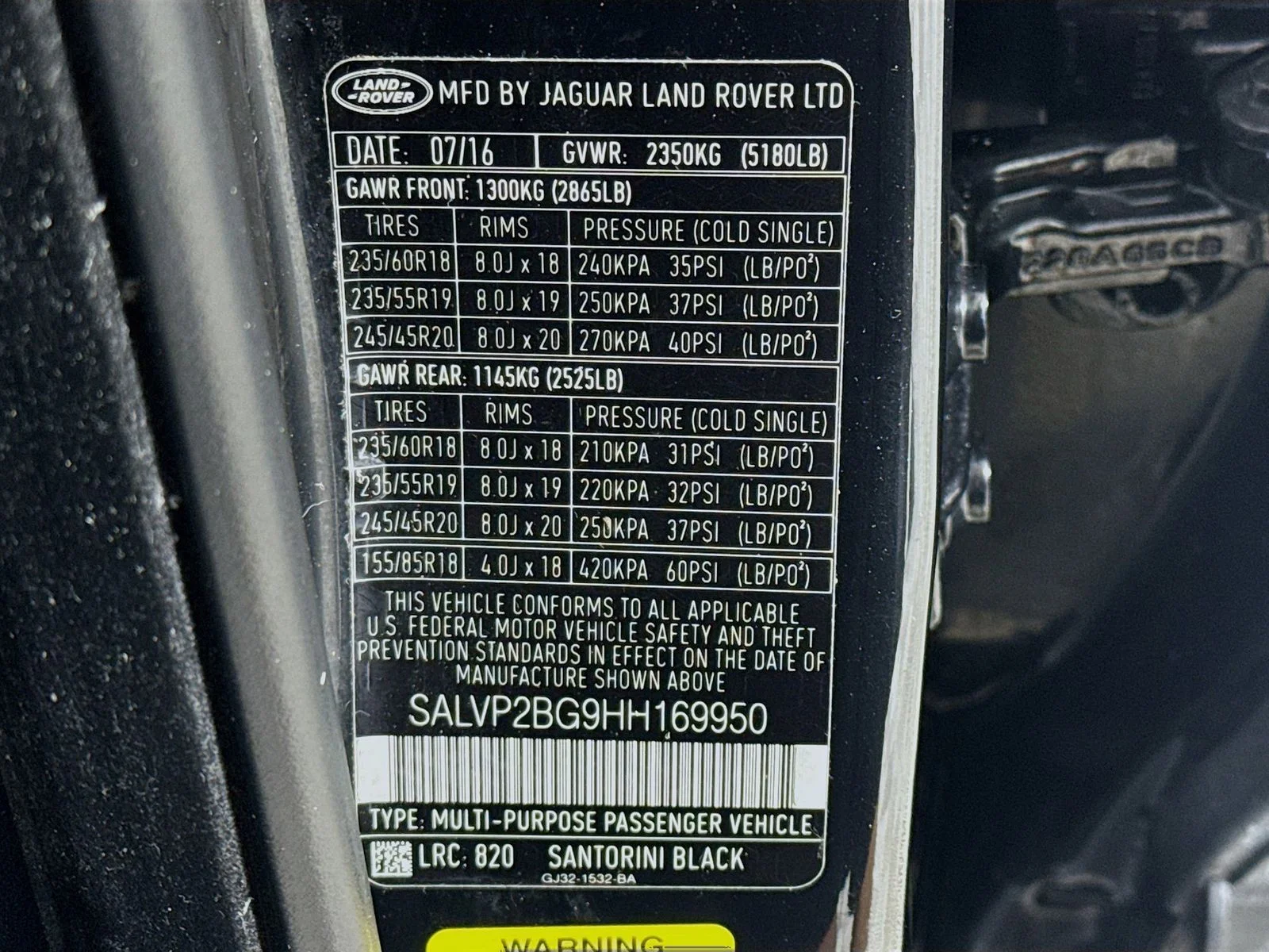 Used 2017  Land Rover SE image 36