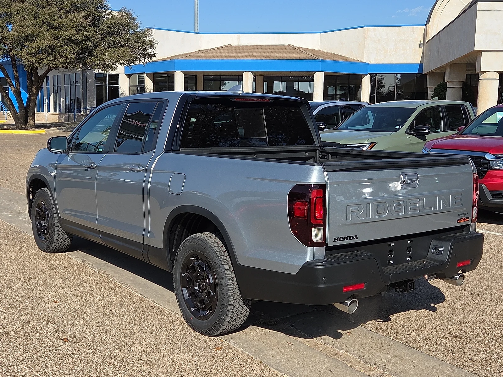 2026 Honda Ridgeline TrailSport - Photo 3