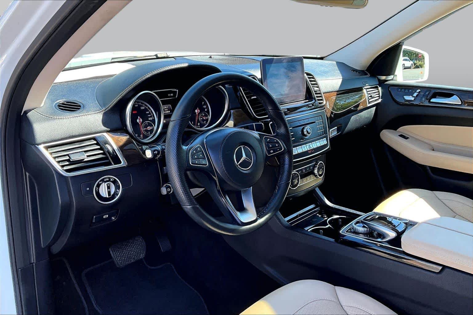 Used 2017 Polar White Mercedes-Benz GLS 450 image 18