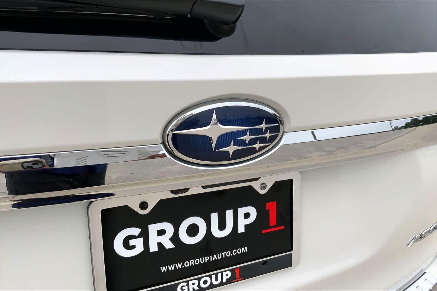 Used 2023 Crystal White Pearl Subaru Premium image 10