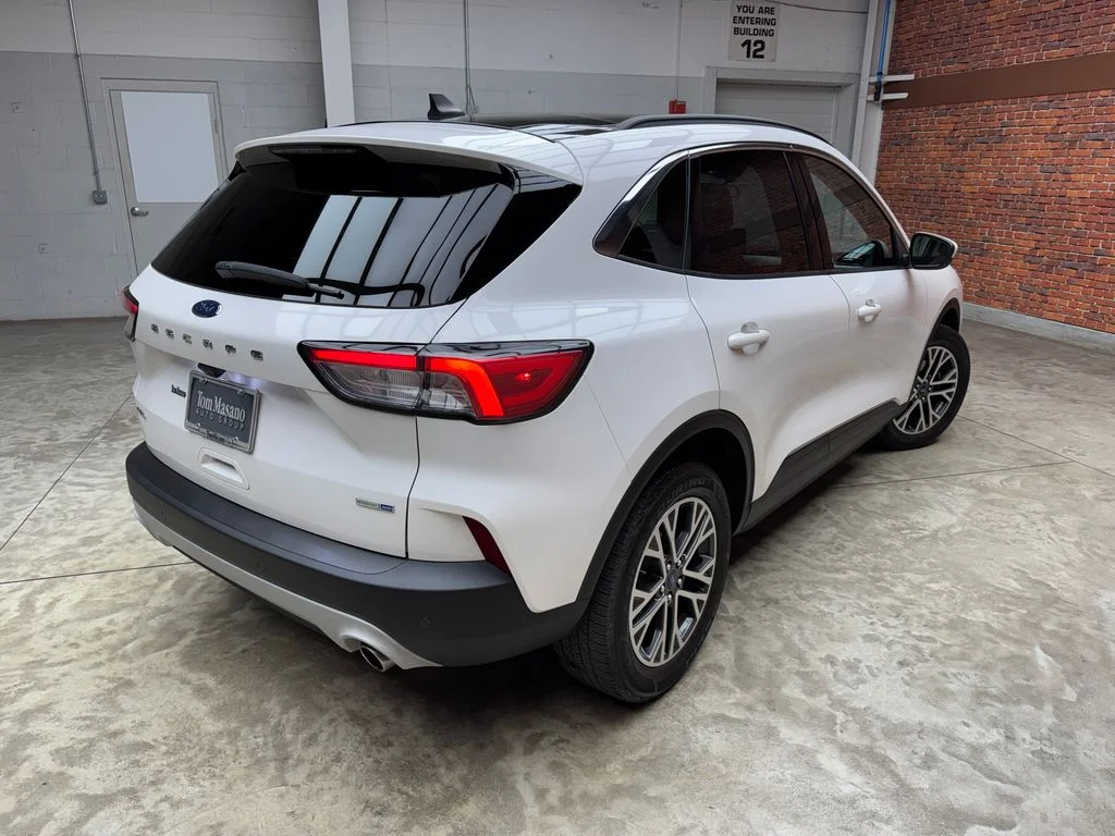 Certified Used 2020 White Metallic Ford SEL image 5