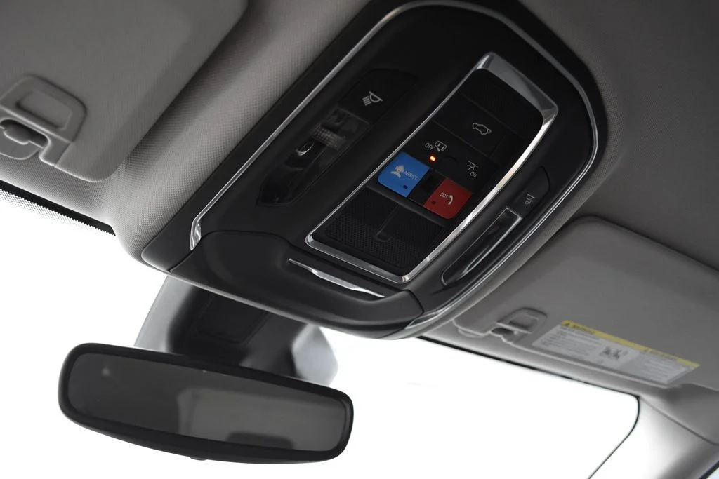 Used 2024 Red Jeep Laredo image 21