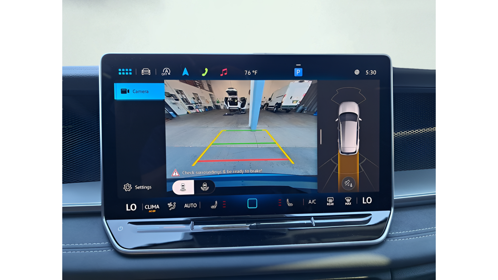 2025 Volkswagen Tiguan SE - Photo 22