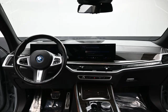 Used 2024 Gray BMW xDrive50e image 15
