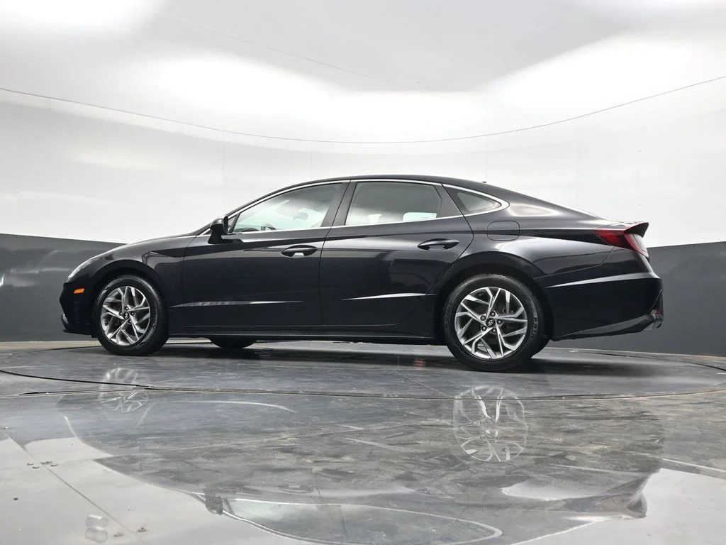 Used 2023 Blue Hyundai SEL image 34