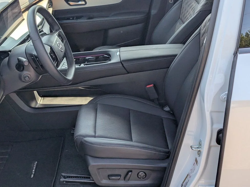 Used 2026 White Nissan Platinum image 13