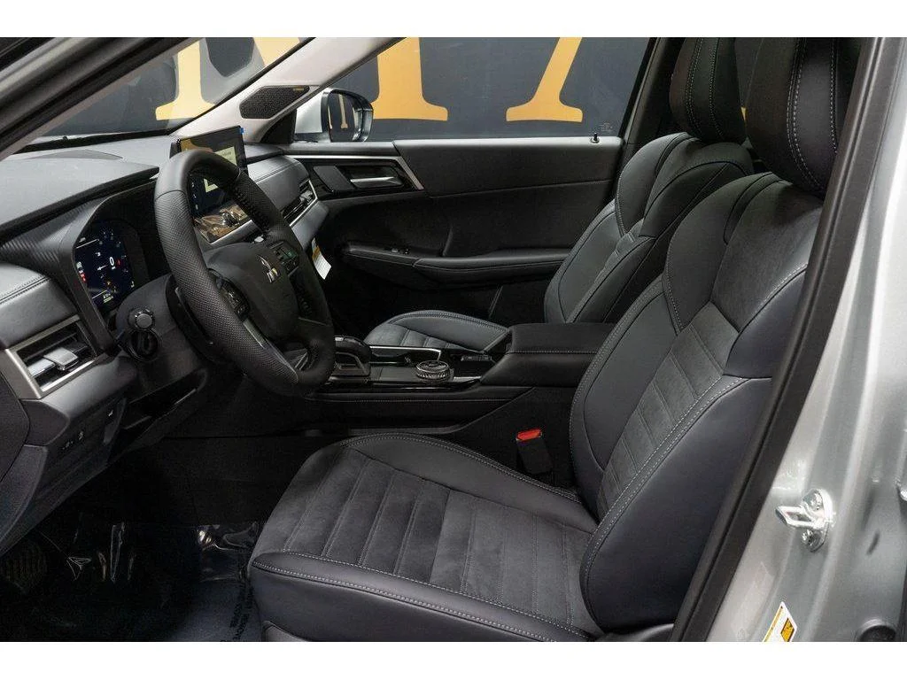 2026 Mitsubishi Outlander SE - Photo 16