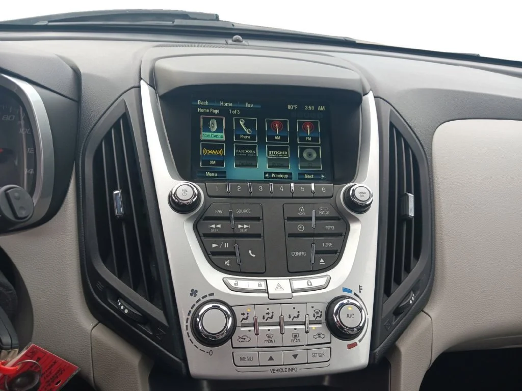 Used 2015 SILVER TOPAZ METALLIC Chevrolet LT image 12