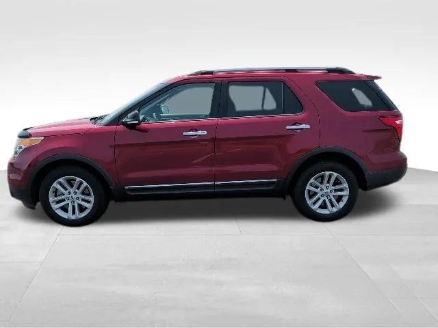 Used 2015 Red Ford XLT image 6
