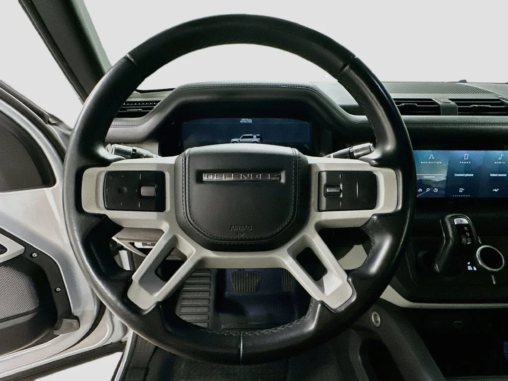Used 2022  Land Rover XS Edition image 12