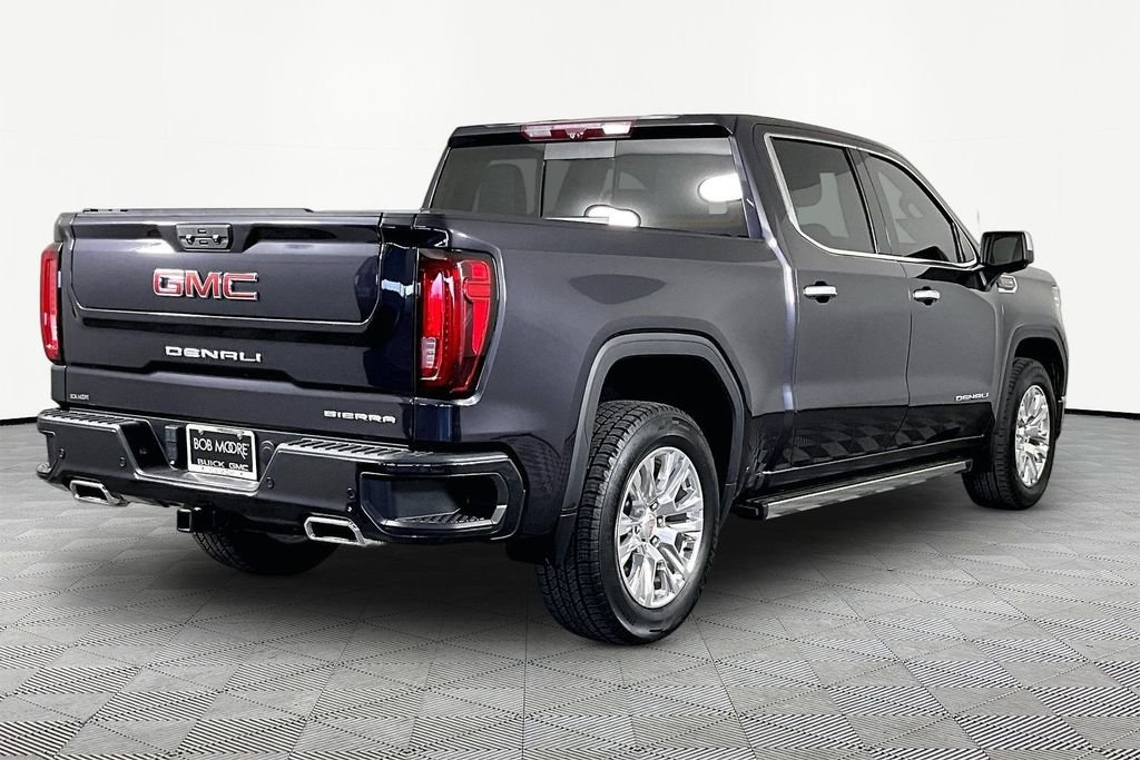 Used 2023 Silver GMC Denali image 5