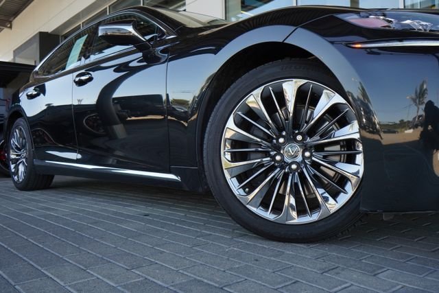 Used 2020 Black Lexus 500 Base image 10
