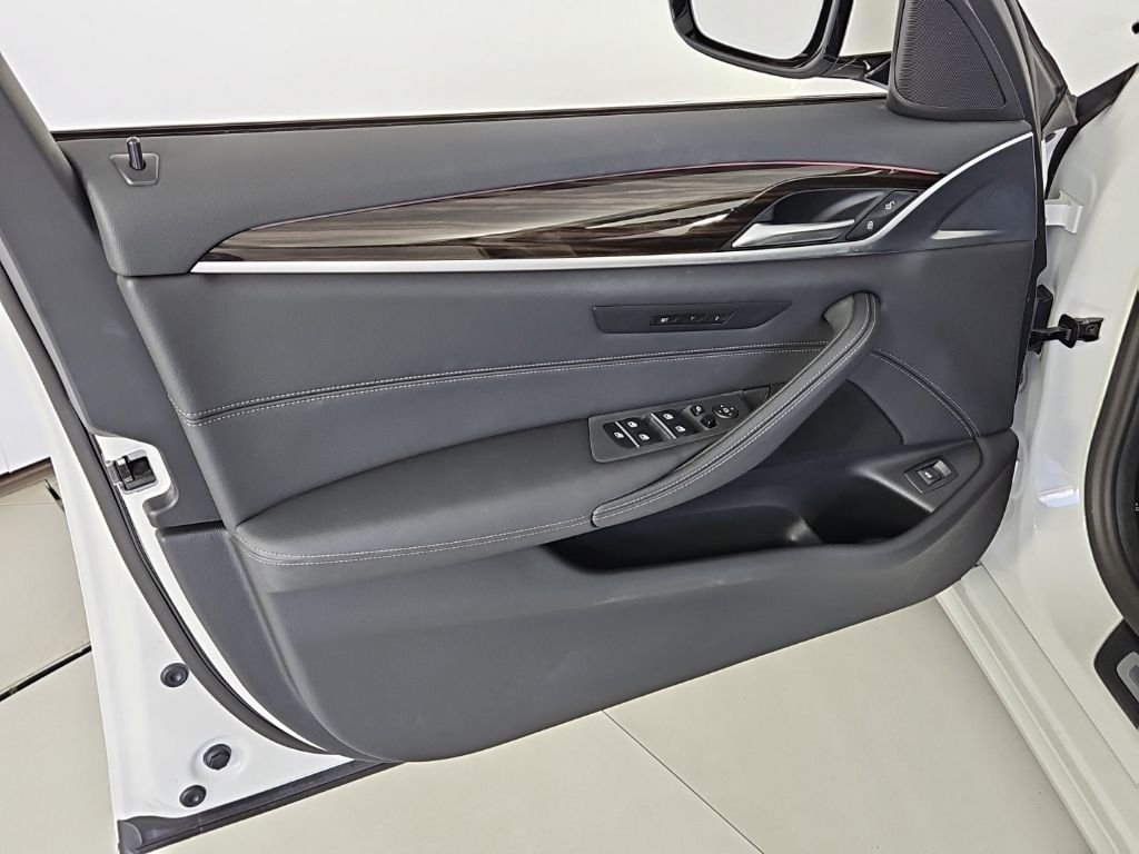 Certified Used 2023 Alpine White BMW 530i image 10