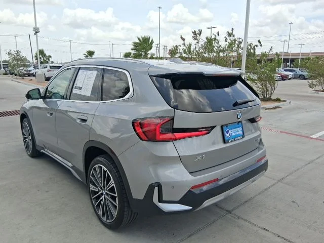 Used 2025 Silver BMW xDrive28i image 4