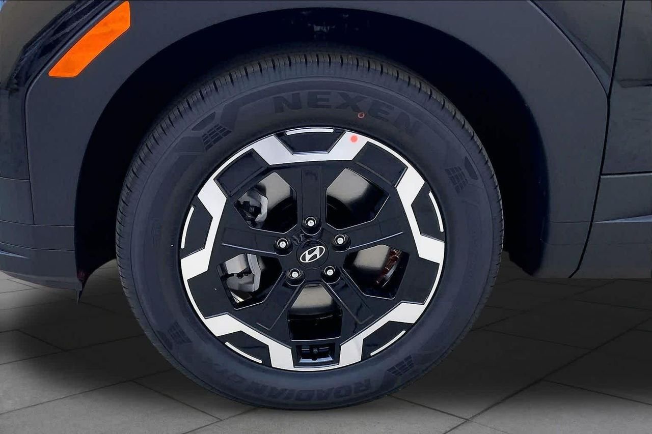 New 2026 Phantom Black Hyundai SEL FWD image 11
