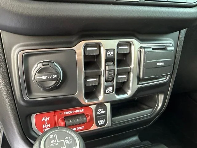 New 2026 Bright White Clearcoat Jeep Rubicon X image 22