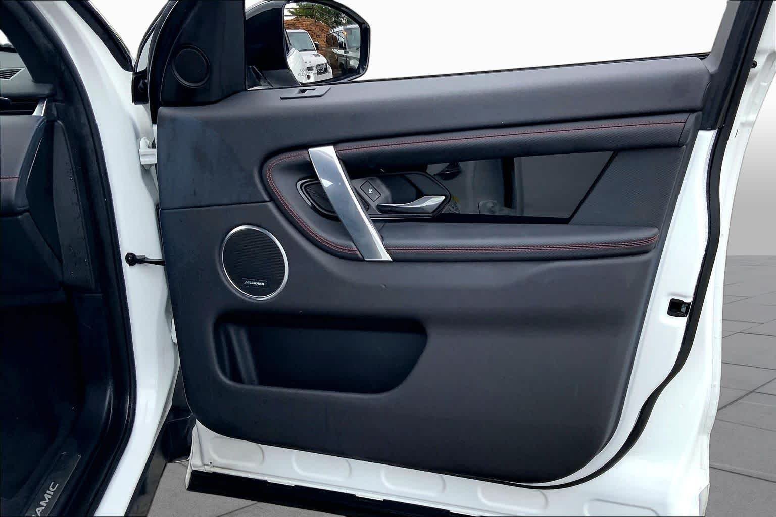 Used 2021 Fuji White Land Rover S R-Dynamic image 21
